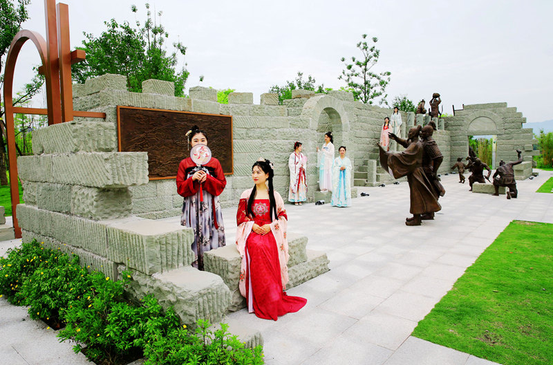 三合湖濕地公園古寨卡景點(diǎn)。黃亞輝攝