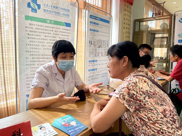 進(jìn)行義診活動(dòng)。黃亞輝 攝