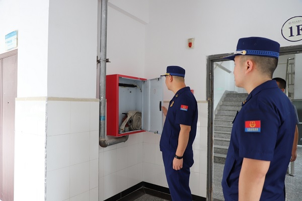 檢查現(xiàn)場(chǎng)。秀山縣消防救援大隊(duì)供圖