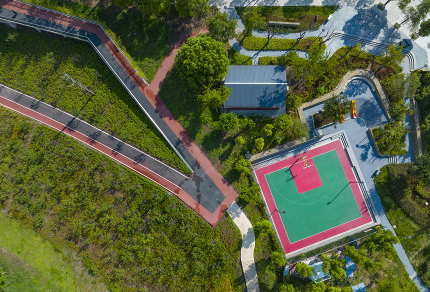 重慶巴南區(qū)花溪河生態(tài)綠道。劉紀(jì)湄?cái)z