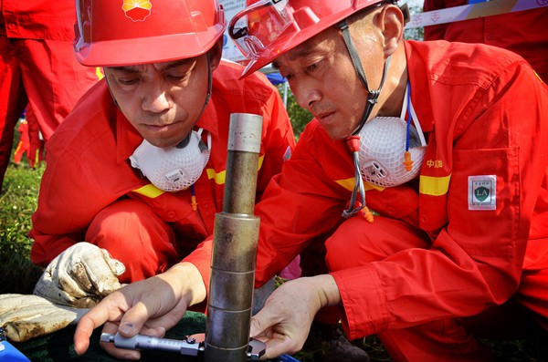 比武賽場(chǎng)練兵忙。西南物探分公司鉆井工程中心供圖