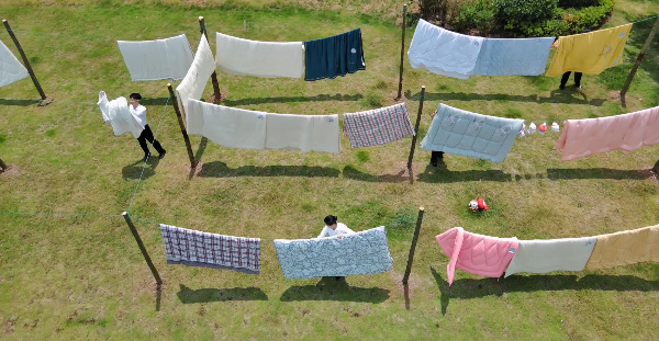 金科大社區(qū)曬被節(jié)。金科集團供圖