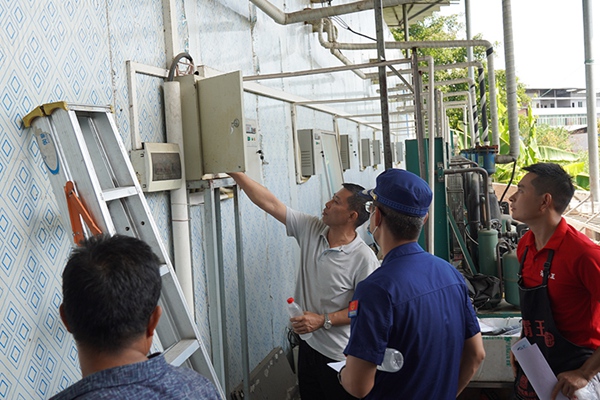 檢查現(xiàn)場(chǎng)。雙橋經(jīng)開(kāi)區(qū)消防救援大隊(duì)供圖