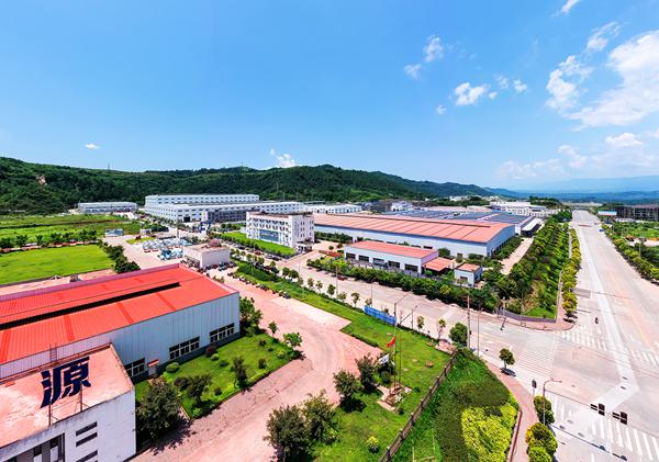 工業(yè)園區(qū)一角。余鴻攝