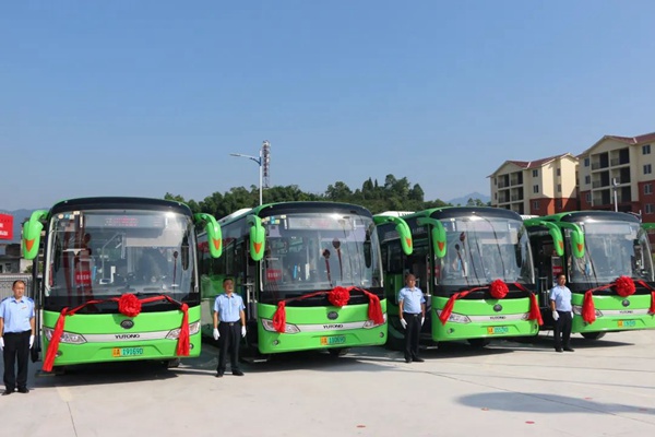 開行跨省城際公交線路。重慶交運集團供圖