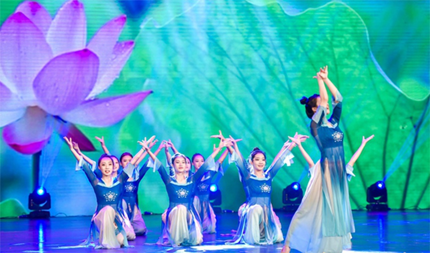 南坪中學(xué)舞蹈課《起風(fēng)了》。南岸區(qū)教委供圖