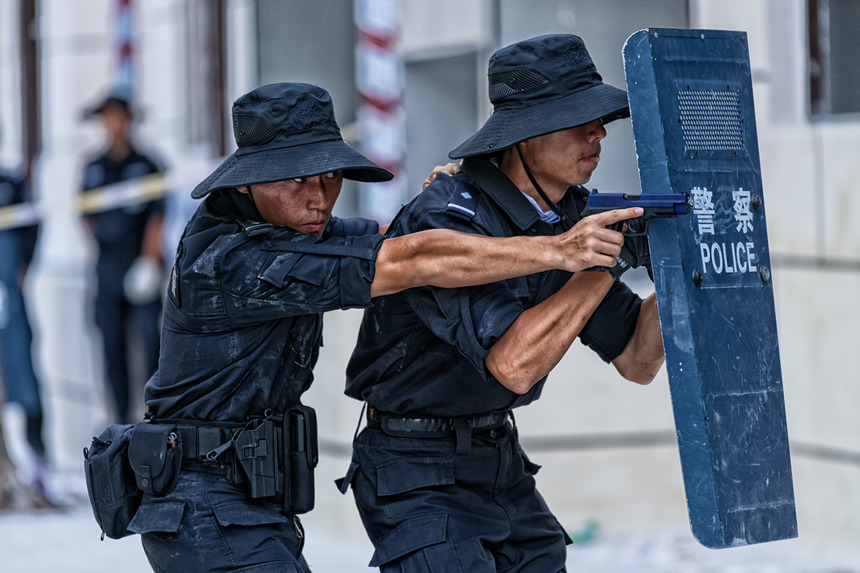 重慶特警2022年水陸兩棲專訓(xùn)現(xiàn)場(chǎng)。