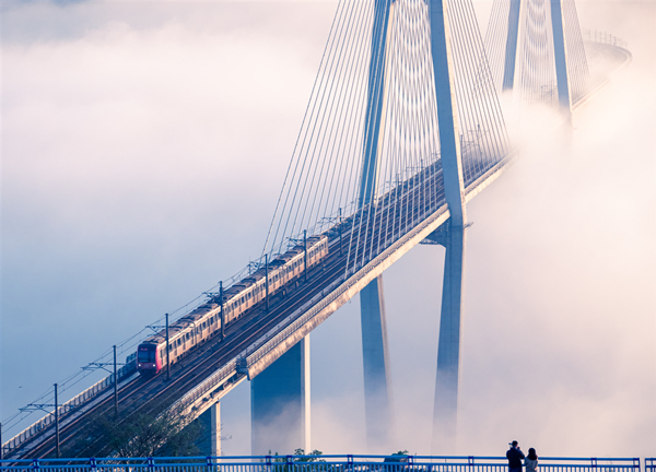 北碚輕軌6號線蔡家大橋。王飛攝
