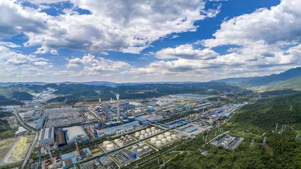 重慶華峰新材料產(chǎn)業(yè)園一角。白濤街道供圖