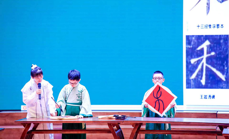 了解“禾”字起源。童心小學(xué)供圖