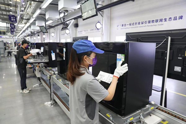 這座智慧工廠預計最高產能100萬臺。李文科攝