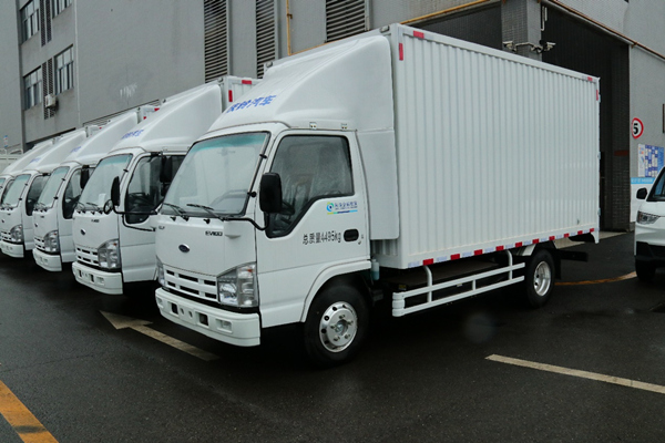 新能源電動載重輕卡。重慶銀行&nbsp;供圖