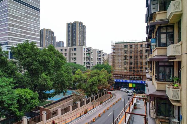 民主村片區(qū)部分區(qū)域呈現(xiàn)出新面貌。九龍城市更新公司供圖