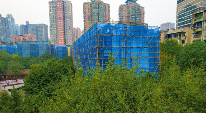 民主村片區(qū)正在改造中的小區(qū)。九龍城市更新公司供圖