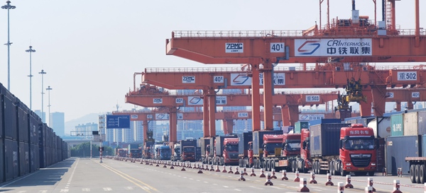 重慶市沙坪壩區(qū)團結(jié)村車站作業(yè)現(xiàn)場。渝新歐公司供圖