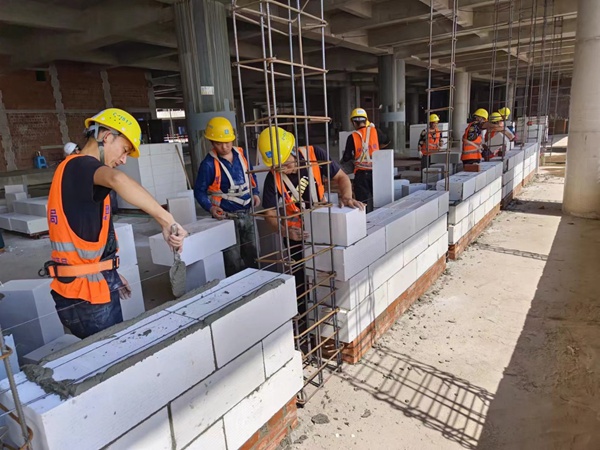 砌筑工技能比賽現(xiàn)場。