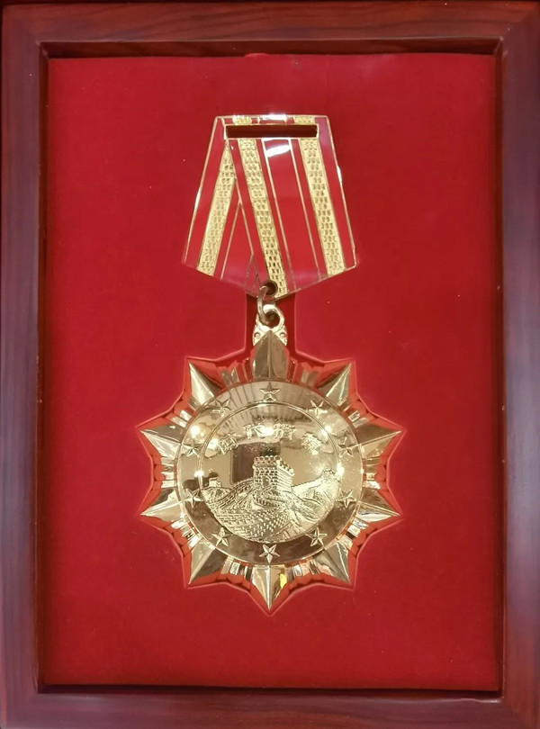 楊雪峰同志“時代楷?！豹?wù)隆ＹY料圖