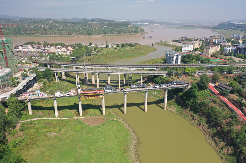 梨香溪與長(zhǎng)江交匯處景觀。楊孝永攝