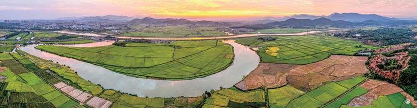 江西省吉安市新干縣沂江鄉(xiāng)九曲灣。李福孫攝（影像中國(guó)）