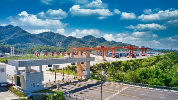 小南埡鐵路物流中心。江津區(qū)委宣傳部供圖 華龍網(wǎng)發(fā)