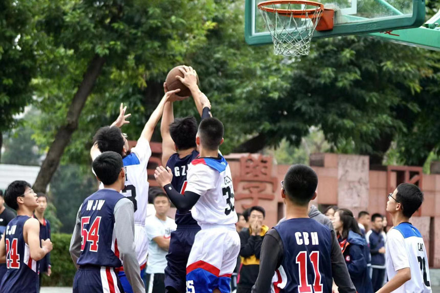 籃球比賽。重慶一中供圖