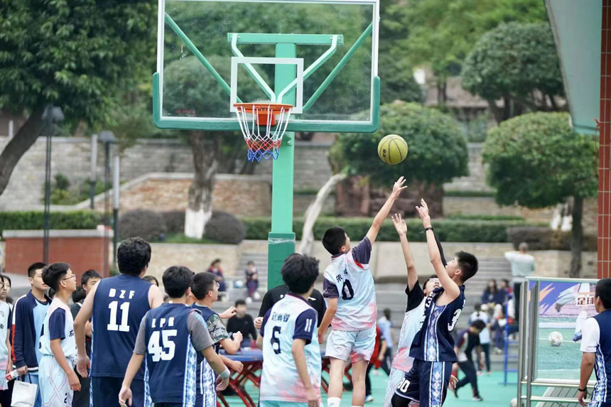 籃球比賽。重慶一中供圖