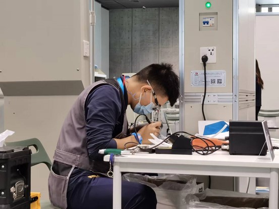 李小松正在比賽。重慶市人力社保局供圖