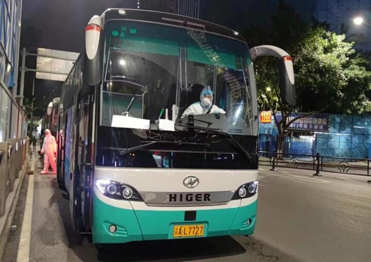 應(yīng)急轉(zhuǎn)運(yùn)。重慶交運(yùn)集團(tuán)供圖