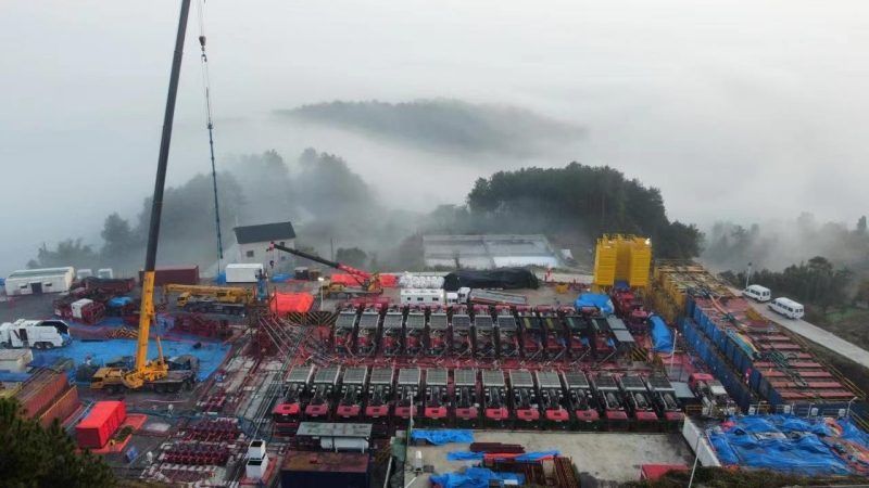 綦江頁巖氣田丁頁7井大型壓裂施工現(xiàn)場。中國石化勘探分公司供圖