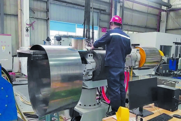 生產(chǎn)線全天不休，實現(xiàn)防疫生產(chǎn)兩不誤