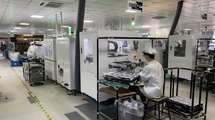 渝北空港工業(yè)園區(qū)的重慶傳音科技有限公司有序恢復生產(chǎn)。王彥雪攝