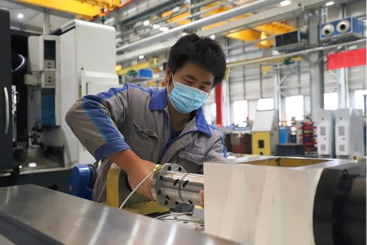 機(jī)床集團(tuán)生產(chǎn)車間。重慶機(jī)電集團(tuán)供圖