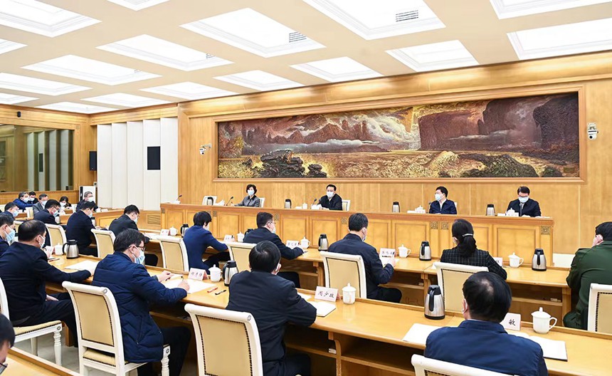 12月13日下午，全市新冠肺炎疫情防控工作電視電話會議召開，市委書記袁家軍出席會議并講話。記者 蘇思 攝/視覺重慶