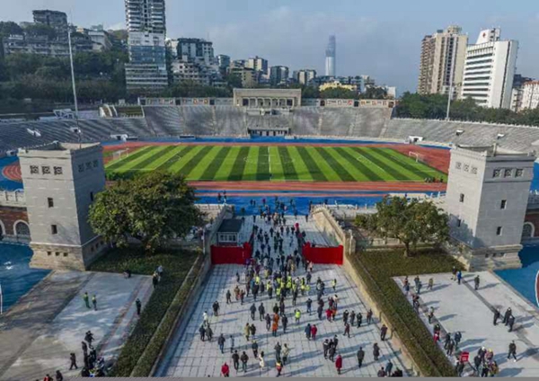 2022年12月30日，大田灣體育場(chǎng)歷經(jīng)兩年多的修復(fù)工程后，重啟開放（重慶日?qǐng)?bào)記者 龍帆攝）