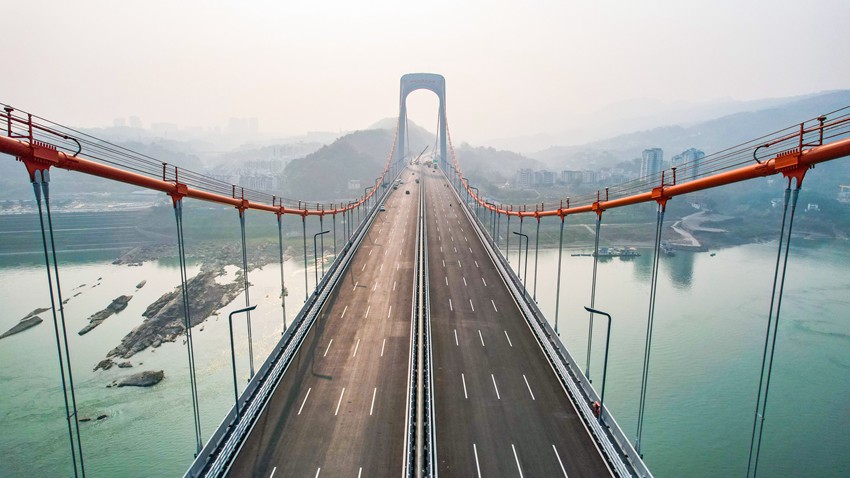 重慶郭家沱長(zhǎng)江大橋。鄒樂攝