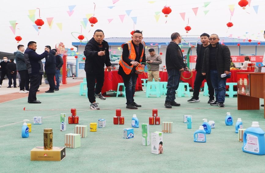 投圈活動(dòng)。重慶城投建設(shè)公司供圖