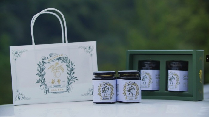 當(dāng)?shù)禺a(chǎn)的梨膏。茨竹鎮(zhèn)供圖