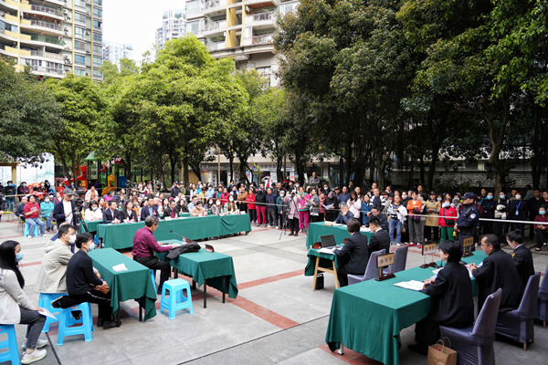 庭審現(xiàn)場。重慶五中院供圖