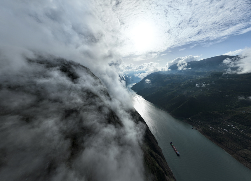 雨過天晴后的巫峽景色。譚瑜州攝