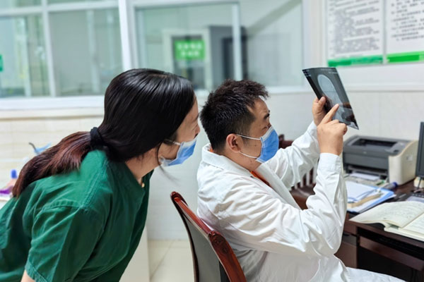 口腔疾病診療服務(wù)。璧山區(qū)人民醫(yī)院供圖