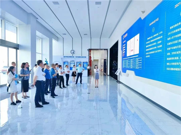 重慶大學(xué)附屬三峽醫(yī)院參觀海南博鰲國(guó)際醫(yī)院再生醫(yī)學(xué)中心。受訪者供圖