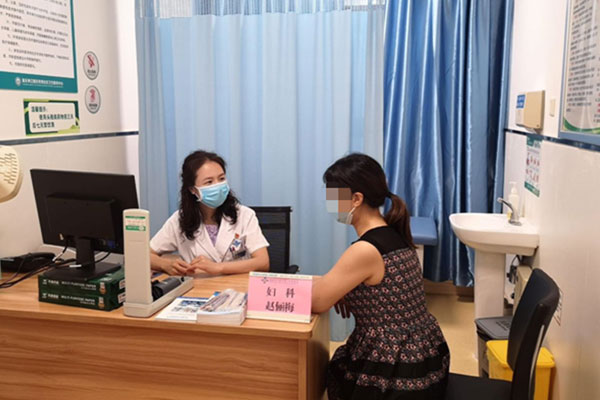 專(zhuān)家下沉。兩江新區(qū)人民醫(yī)院供圖