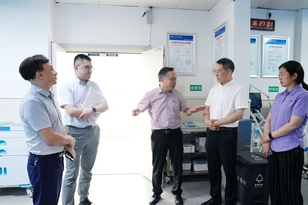 現(xiàn)場檢查評(píng)估。重慶大學(xué)附屬江津醫(yī)院供圖