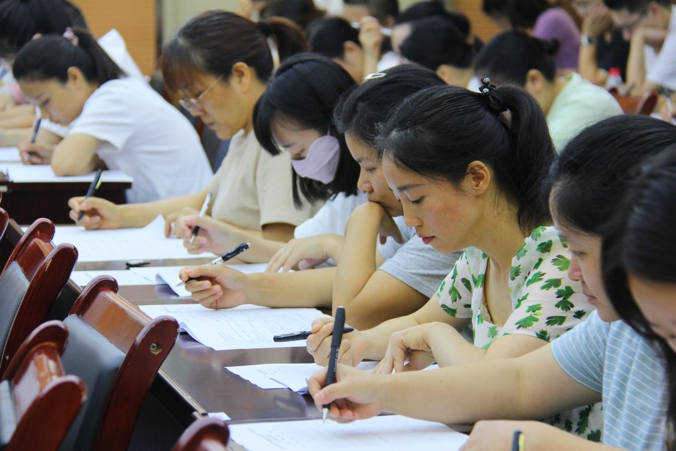 綜合筆試。江津區(qū)婦幼保健院供圖