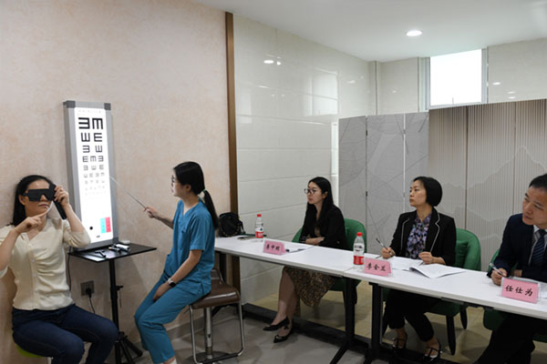 兒童眼保健項目考核。璧山區(qū)婦幼保健院供圖