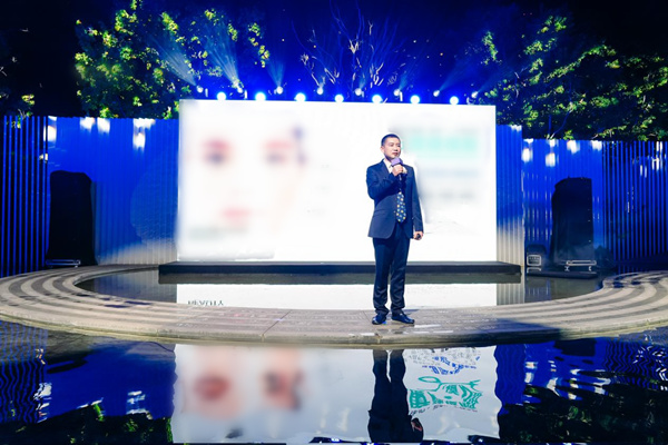 潘寶華分享五度美學(xué)。重慶華美整形外科醫(yī)院供圖