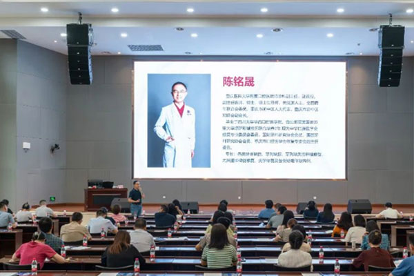 活動(dòng)現(xiàn)場(chǎng)。重醫(yī)附屬口腔醫(yī)院供圖