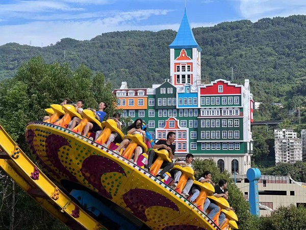 美心紅酒小鎮(zhèn)夢(mèng)幻城堡打卡點(diǎn)。景區(qū)供圖