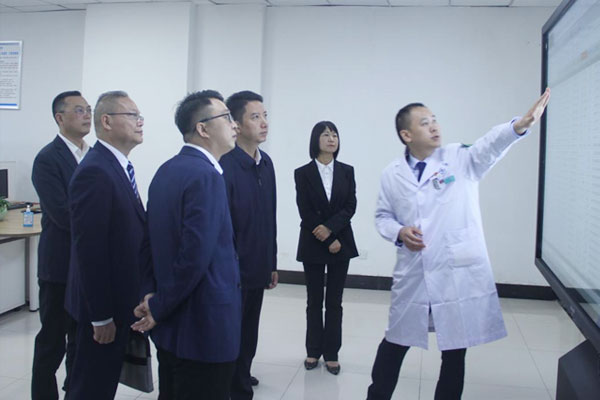 調(diào)研現(xiàn)場。奉節(jié)縣人民醫(yī)院供圖