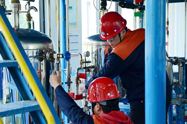 學(xué)生實(shí)訓(xùn)。重慶化工職業(yè)學(xué)院供圖